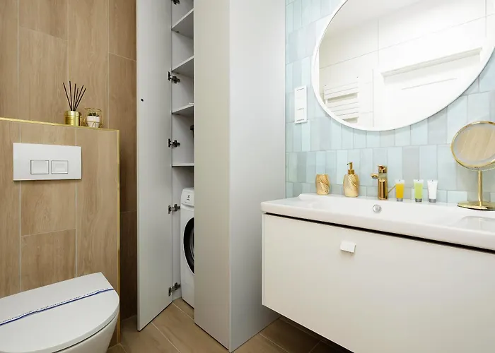 Horyzont -polanki Aqua- Strefa Z Basenem I Fitness Studio, Prywatny Garaz Kolberg