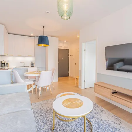 Διαμέρισμα Horyzont -polanki Aqua- Strefa Z Basenem I Fitness Studio, Prywatny Garaz