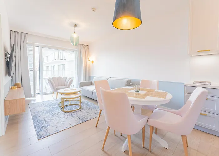 Horyzont -polanki Aqua- Strefa Z Basenem I Fitness Studio, Prywatny Garaz Kolobrzeg